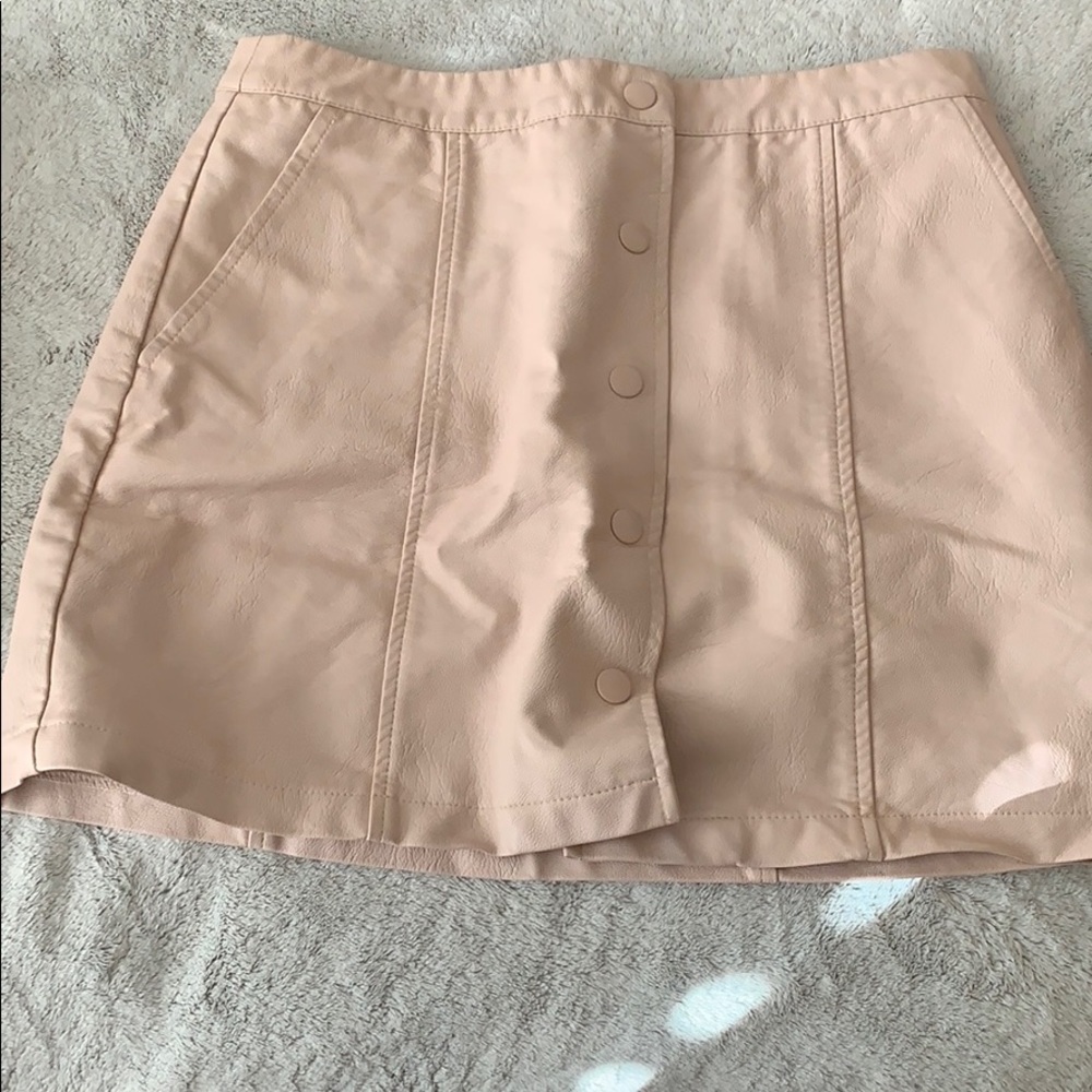 Mauve faux leather mini skirt